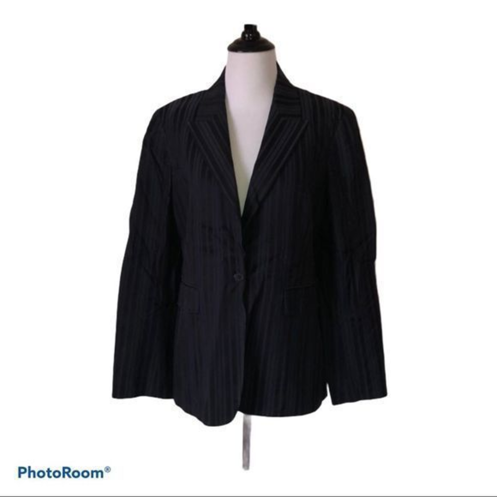 Elie tahari women’s striped blazer size 4
